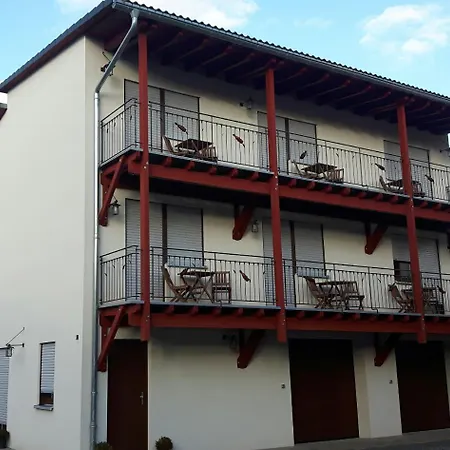 Pensionat Gaestehaus Braeuscheuere *